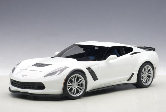 Autoart 71261 1/18 Chevrolet Corvette C7 Z06 (Artic White)